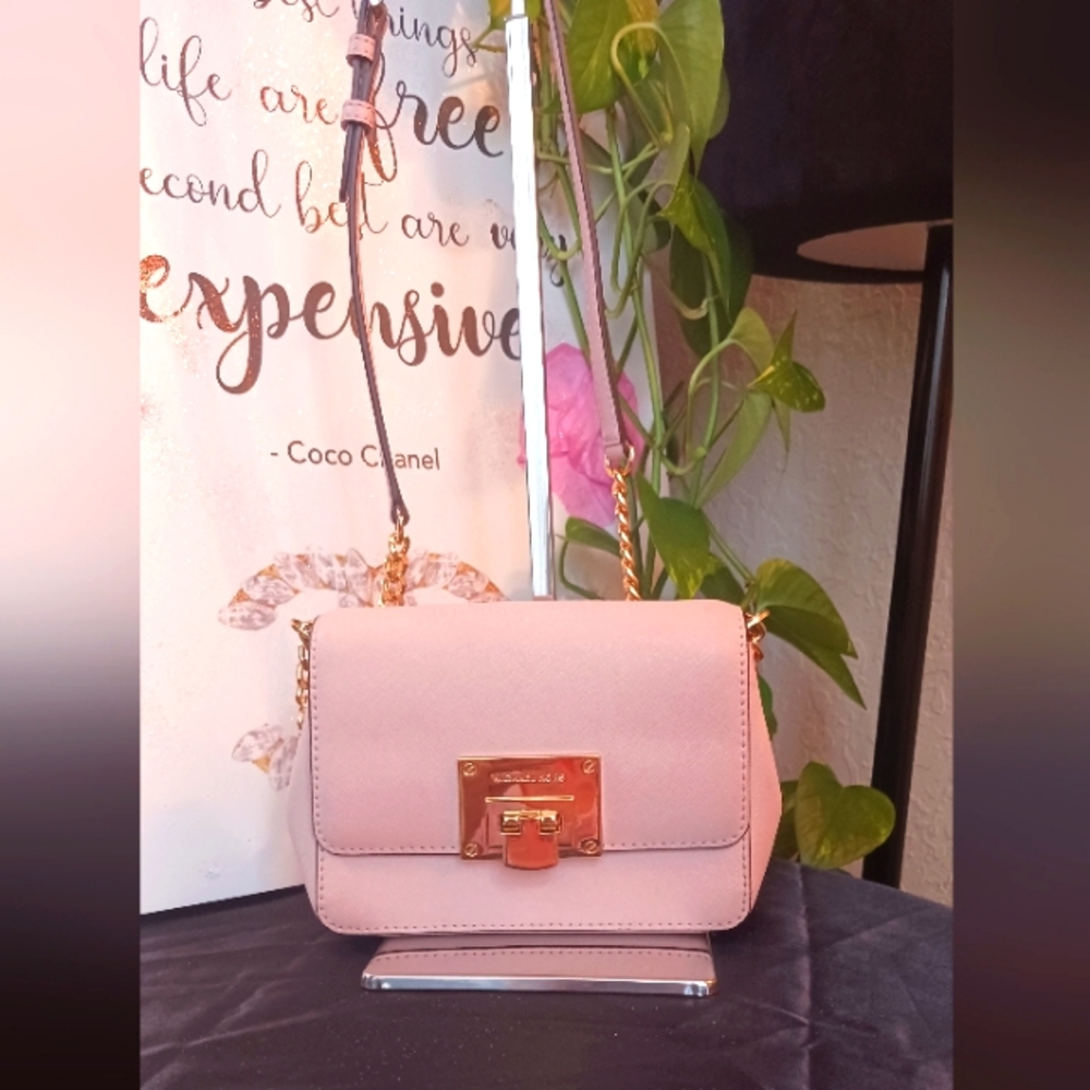 Michael Kors Tina Pink Leather Crossbody Clutch Small EUC